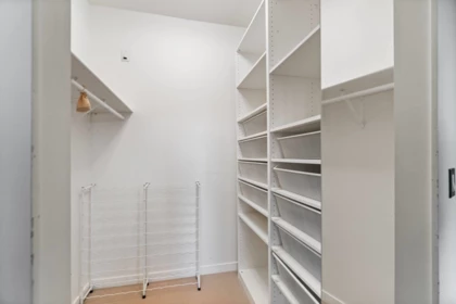 Guest Bathroom Photo of 303 2943 Nelson Place, Abbotsford, BC