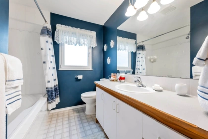 Hallway Photo of 5904 188 Street, Surrey, BC