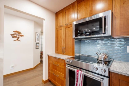 402 1281 Parkgate Avenue, North Vancouver, BC, North Vancouver — Apartment/Condo for sale
