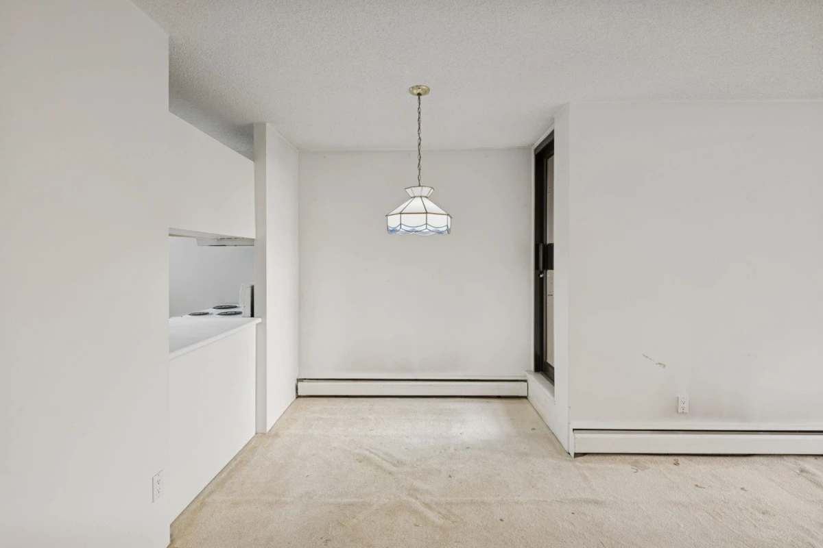 Dining Area Photo of 301 1995 Beach Avenue, Vancouver, BC