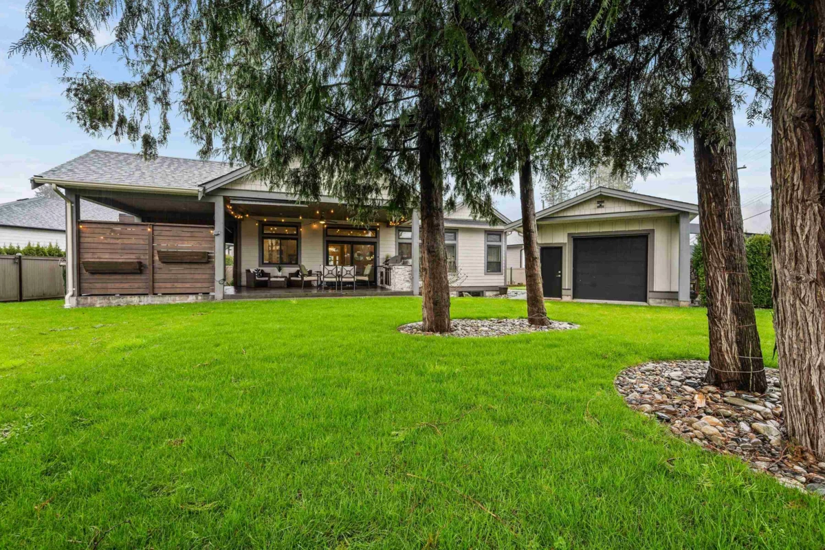 Family Room Photo of 52782 Stonewood Place, Rosedale, BC