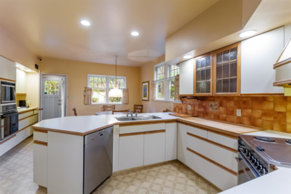 Breakfast Nook Photo of 5376 Marguerite Street, Vancouver, BC