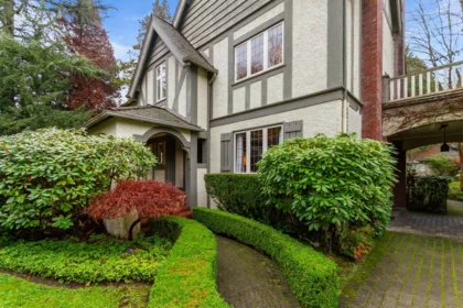 Entry Foyer Photo of 5376 Marguerite Street, Vancouver, BC