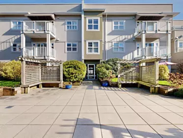 Front Yard Photo of 105 4738 53 Street, Delta, BC