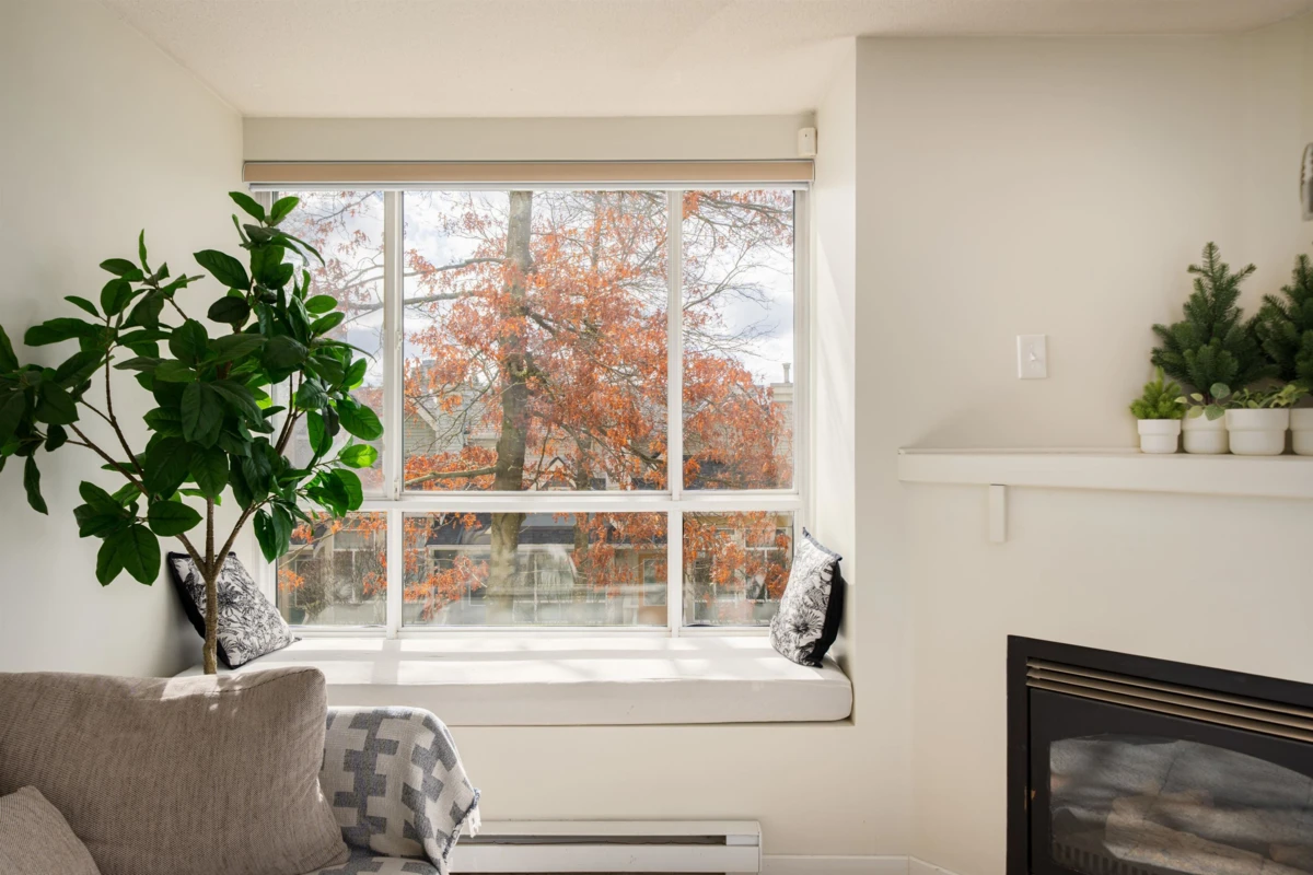 Dining Area Photo of 204 6833 Village Green, Burnaby, BC