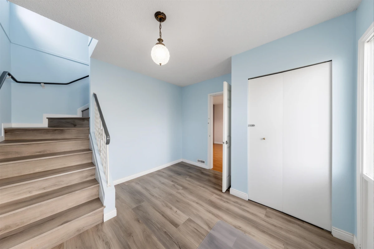 Dining Area Photo of 3206 Adanac Street, Vancouver, BC
