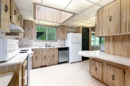Walk-In Closet Photo of 1691 Highway 99, Pemberton, BC