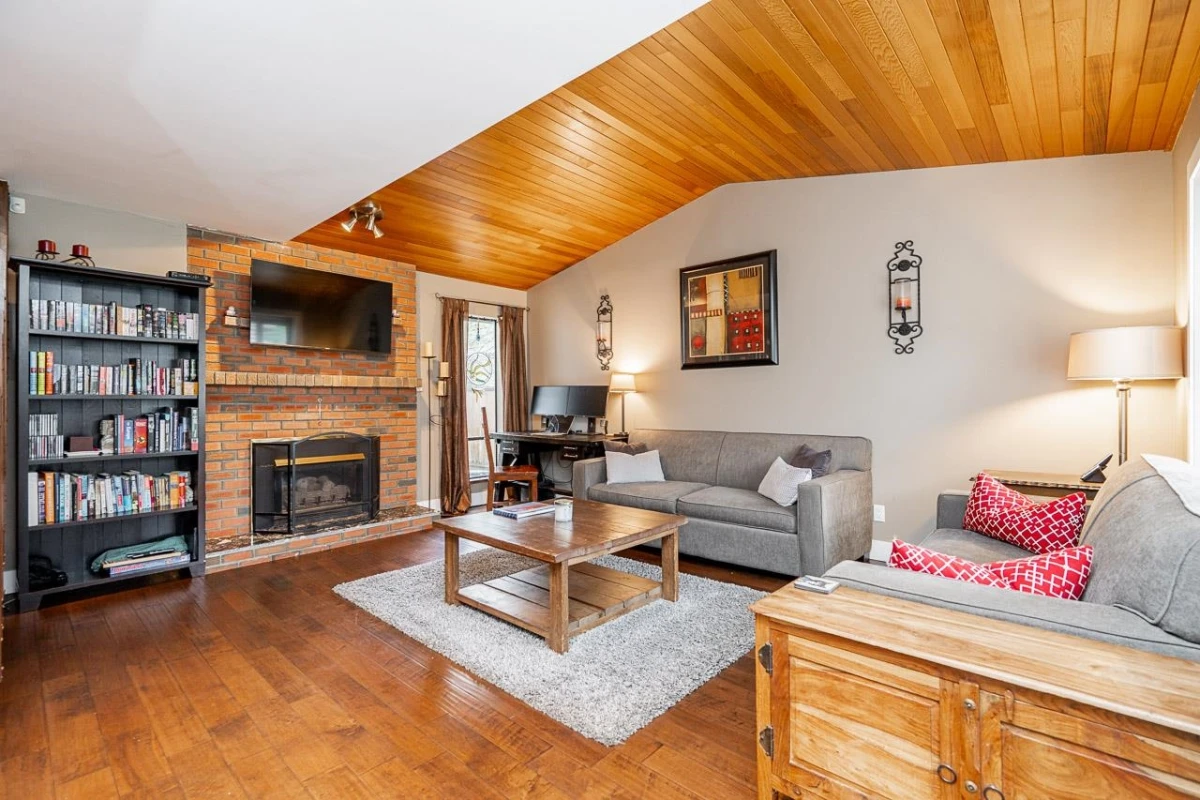Family Room Photo of 11826 Alderwood Crescent, Delta, BC