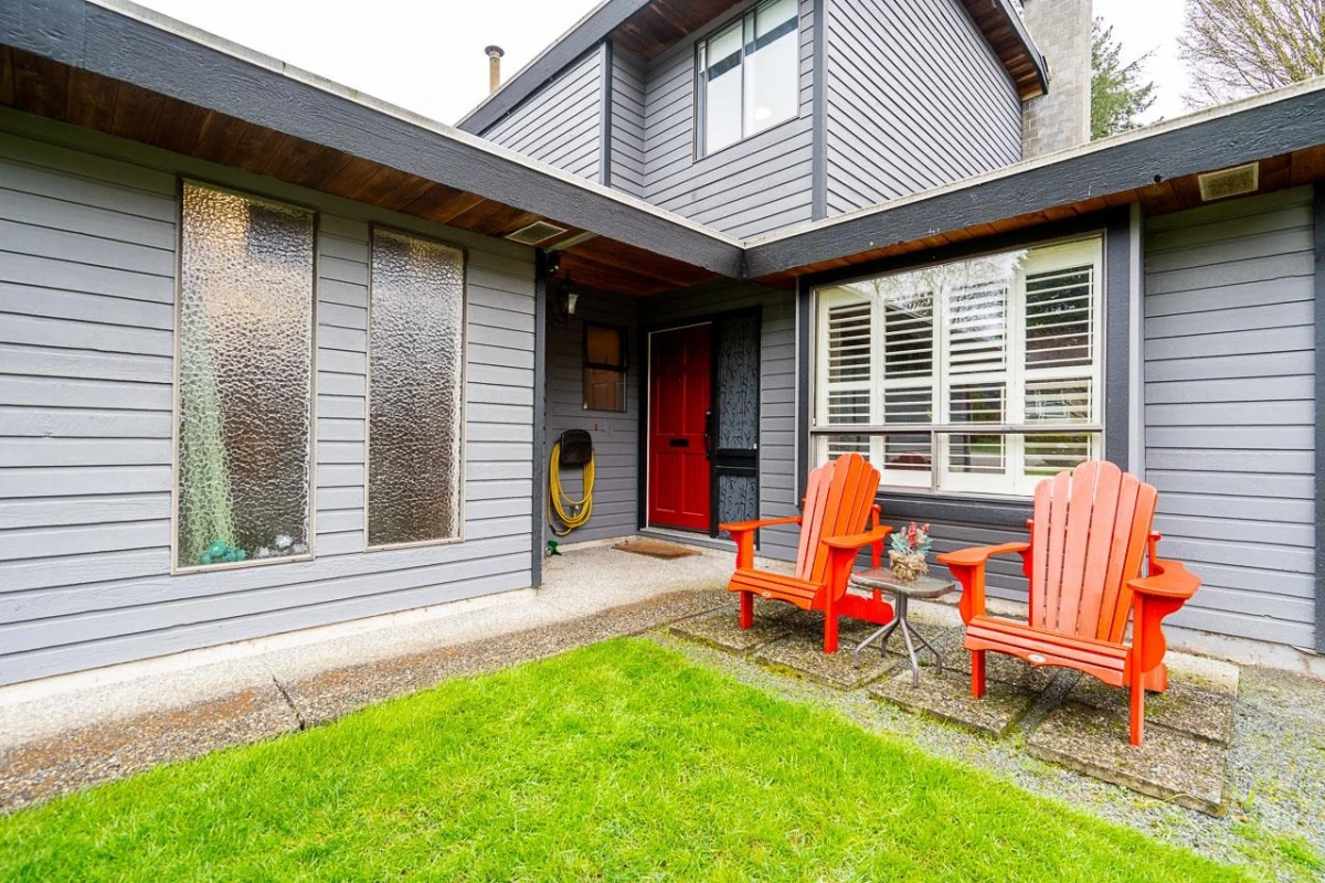 Living Room Photo of 11826 Alderwood Crescent, Delta, BC