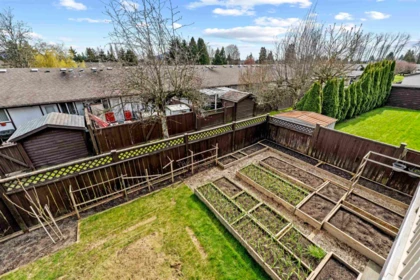 Swimming Pool Photo of 11982 230 Street, Maple Ridge, BC
