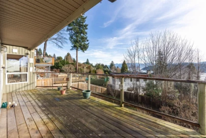 Breakfast Nook Photo of 476 Abbs Road, Gibsons, BC