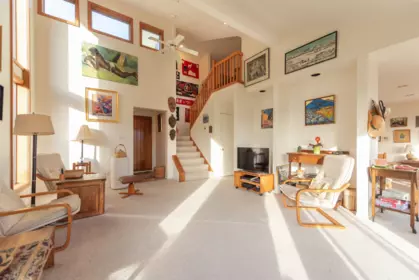 476 Abbs Road, Gibsons, BC, Gibsons — Single Family Residence for sale