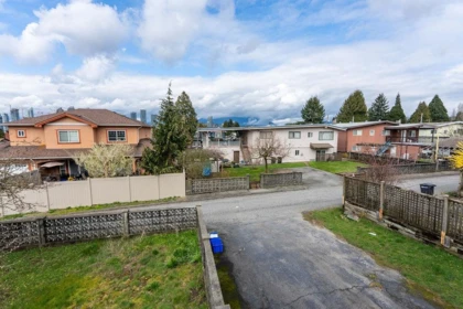 Outdoor Patio Photo of 5085 Woodsworth Street, Burnaby, BC