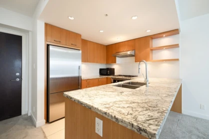 Kitchen Photo of 901 1455 George Street, White Rock, BC