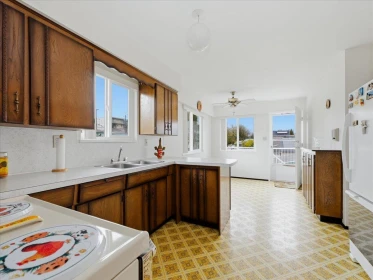 Kitchen Island Photo of 3395 Church Street, Vancouver, BC
