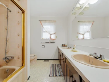 Laundry Room Photo of 3395 Church Street, Vancouver, BC