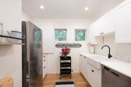 Laundry Room Photo of 1101 Lenora Road, Bowen Island, BC