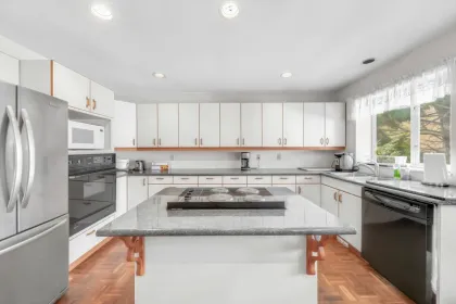 Breakfast Nook Photo of 4837 8a Avenue, Delta, BC
