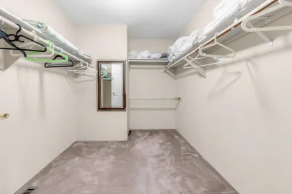 Hallway Photo of 4837 8a Avenue, Delta, BC