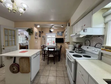Kitchen Photo of 309 Boyne Street, New Westminster, BC