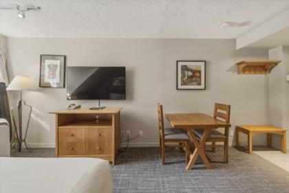 4402 4295 Blackcomb Way, Whistler, BC, Whistler — Apartment/Condo for sale
