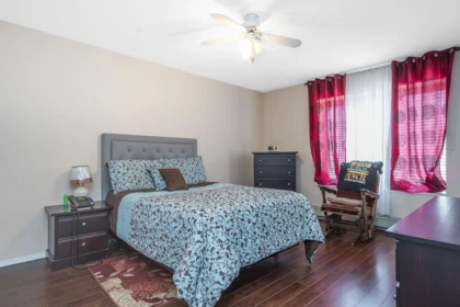 Bedroom 2 Photo of 215 33535 King Road, Abbotsford, BC
