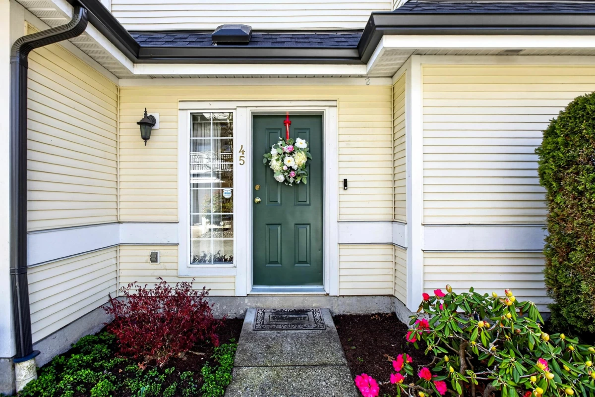 Family Room Photo of 45 11355 236 Street, Maple Ridge, BC