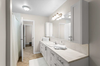 Guest Bathroom Photo of 23808 58a Avenue, Langley, BC