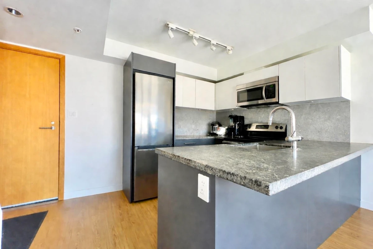 Exterior Rear Photo of 802 188 Keefer Street, Vancouver, BC