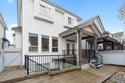 Hot Tub / Spa Photo of 7263 194a Street, Surrey, BC
