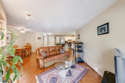 407 210 Eleventh Street, New Westminster, BC, New Westminster — Apartment/Condo for sale