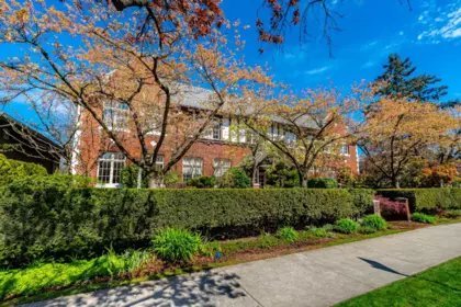 Garden / Landscaping Photo of 207 1811 W 16th Avenue, Vancouver, BC