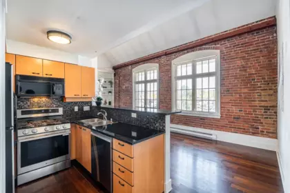 Kitchen Island Photo of 207 1811 W 16th Avenue, Vancouver, BC