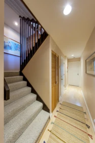 Hallway Photo of 1170 Fulton Avenue, West Vancouver, BC