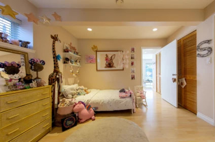 Staircase Photo of 1170 Fulton Avenue, West Vancouver, BC