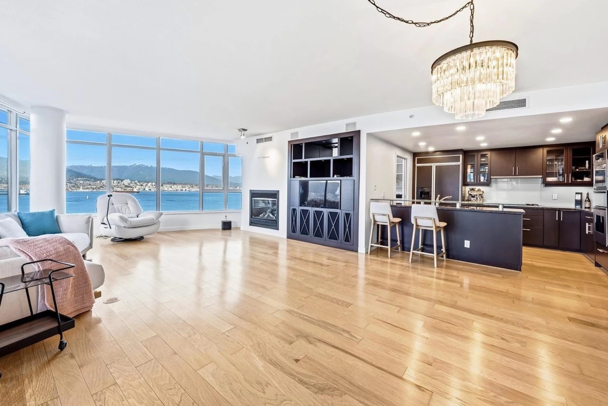 Family Room Photo of 1301 1233 W Cordova Street, Vancouver, BC