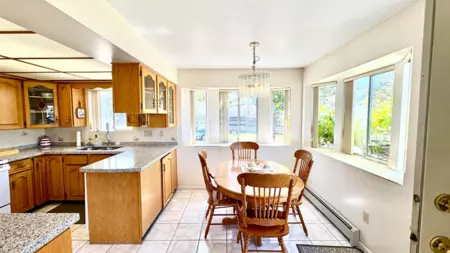 Breakfast Nook Photo of 5095 Nanaimo Street, Vancouver, BC