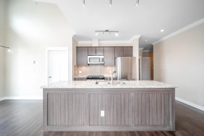 403 6888 Royal Oak Avenue, Burnaby, BC, Burnaby — Apartment/Condo for sale