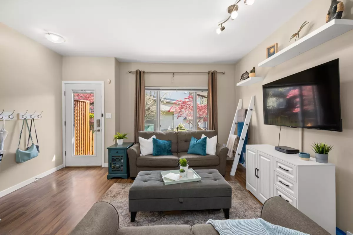 Family Room Photo of 146 18701 66 Avenue, Surrey, BC