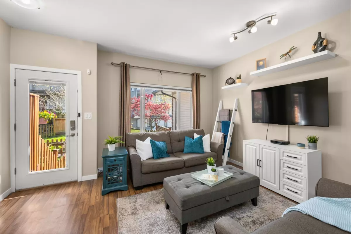 Living Room Photo of 146 18701 66 Avenue, Surrey, BC