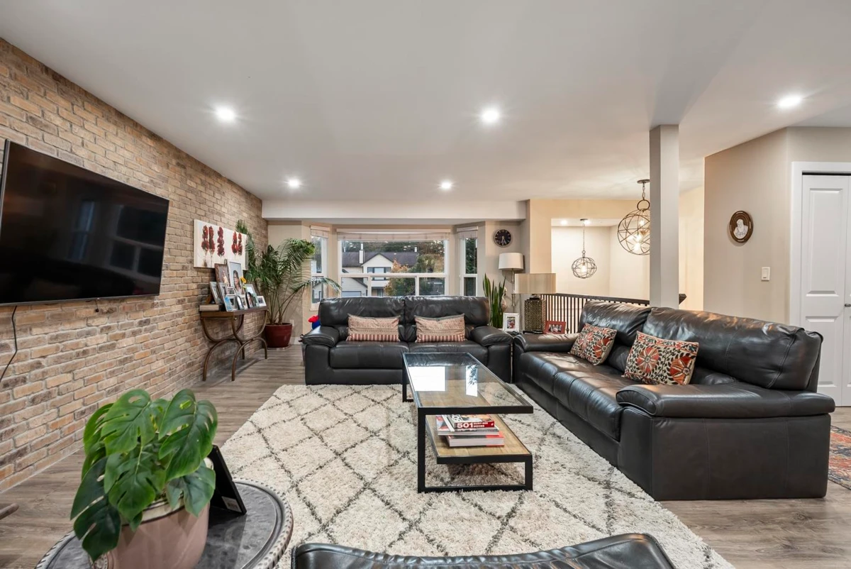 Family Room Photo of 6470 130 Street, Surrey, BC
