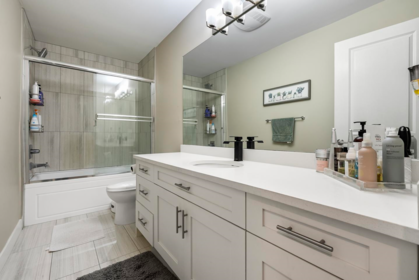 Entry Foyer Photo of 6470 130 Street, Surrey, BC