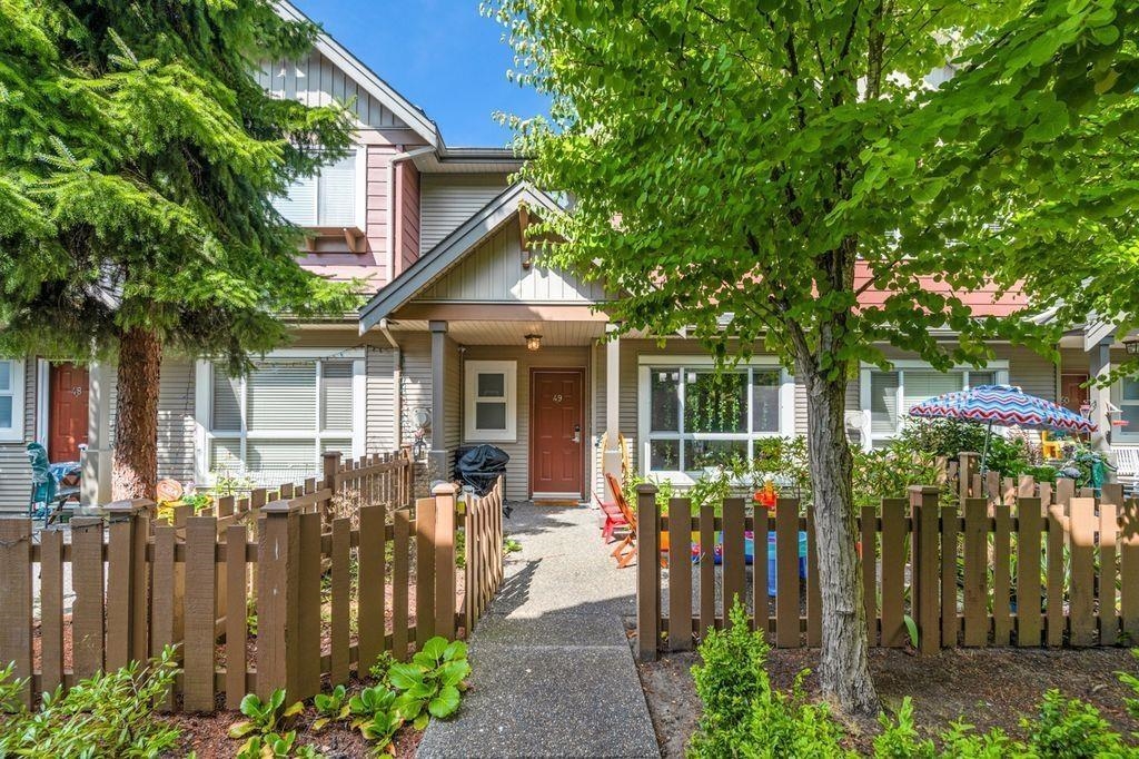 Living Room Photo of 49 7733 Heather Street, Richmond, BC