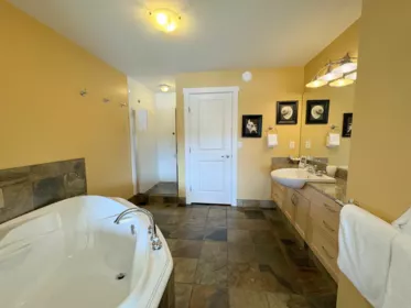 Mudroom Photo of 4C 12849 Lagoon Road, Madeira Park, BC
