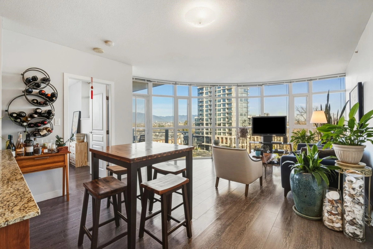 Living Room Photo of 751 1483 E King Edward Avenue, Vancouver, BC