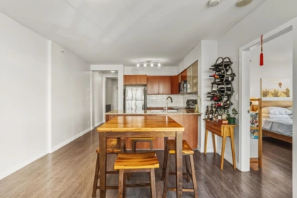 Kitchen Island Photo of 751 1483 E King Edward Avenue, Vancouver, BC