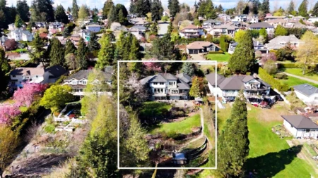 16498 77 Avenue, Surrey, BC, Surrey — Single Family Residence for sale