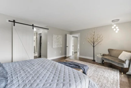 Guest Bathroom Photo of 16498 77 Avenue, Surrey, BC