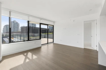 Office / Den Photo of 307 1588 Johnston Road, White Rock, BC