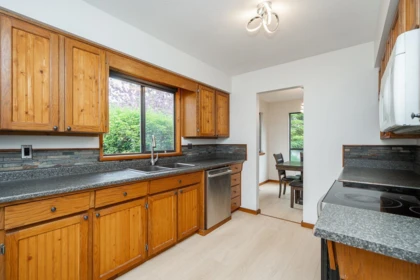 Walk-In Closet Photo of 6578 130a Street, Surrey, BC